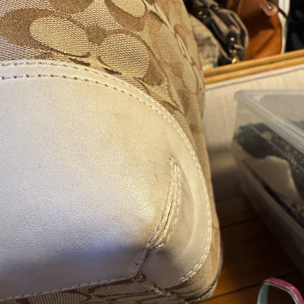 Coach Bag - Picture 6 of 6